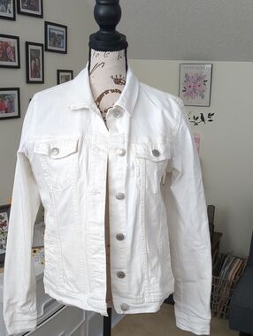 Women's White Denim Jacket - Classic Button-Front Jean Jacket